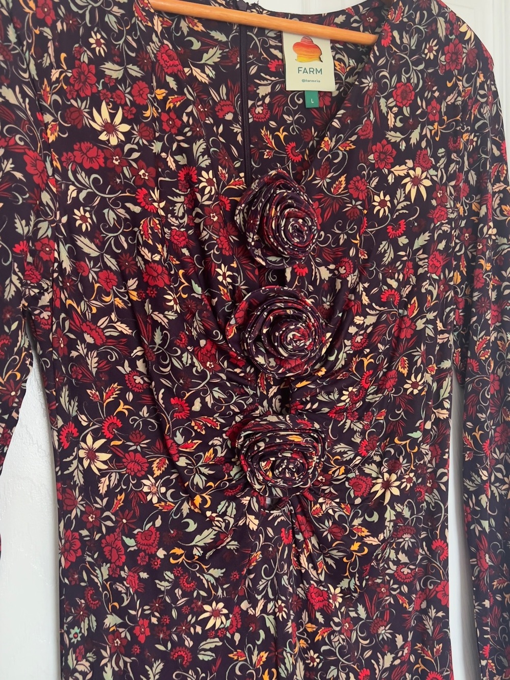 Floral Bracelet Sleeve Jersey Dress
FARM Rio - Picture 6 of 8